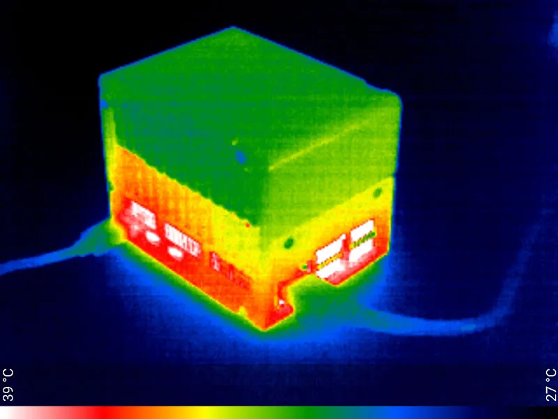 Thermal image of the idle test with boards